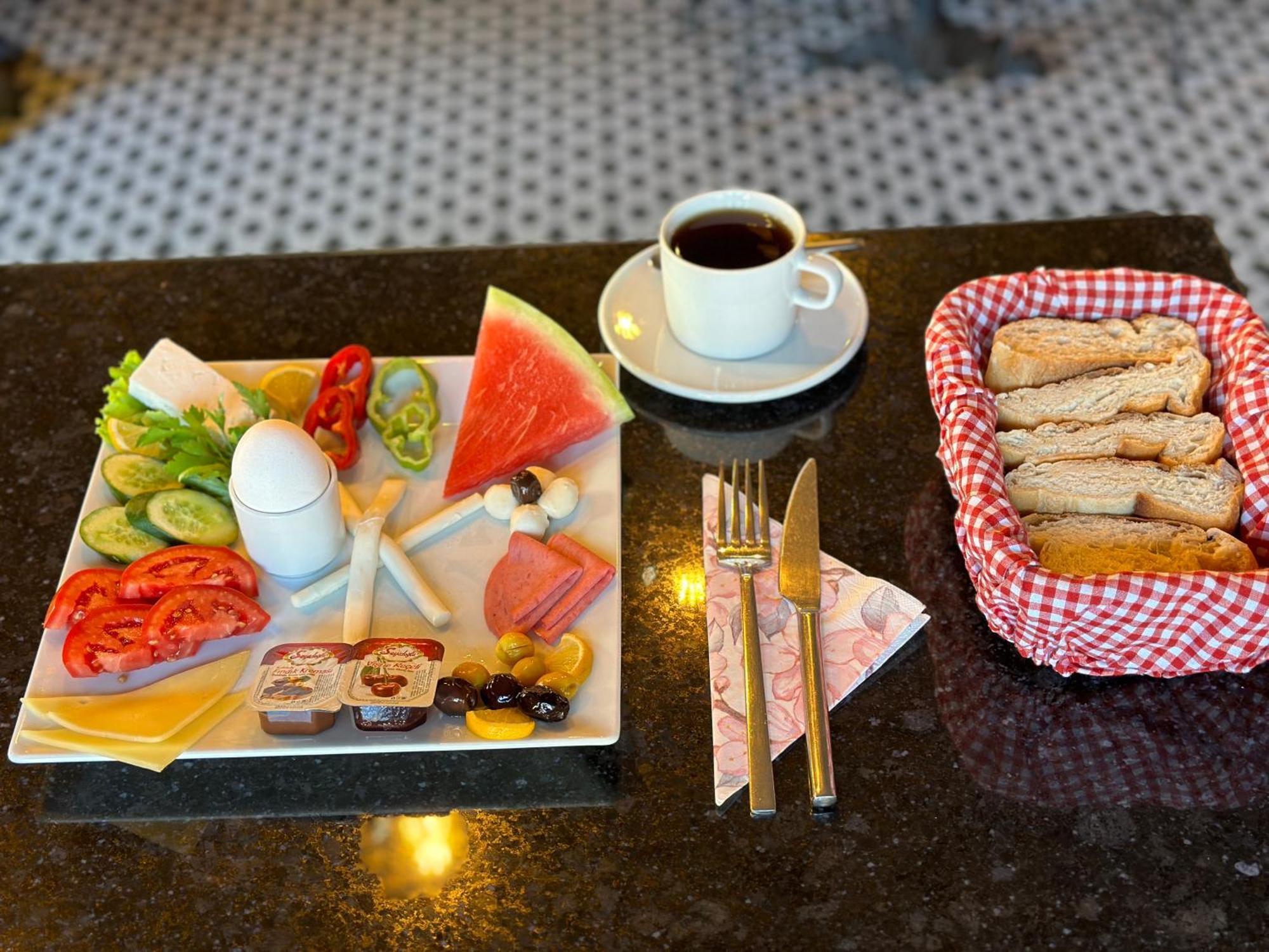 Hotel Black Art 5*