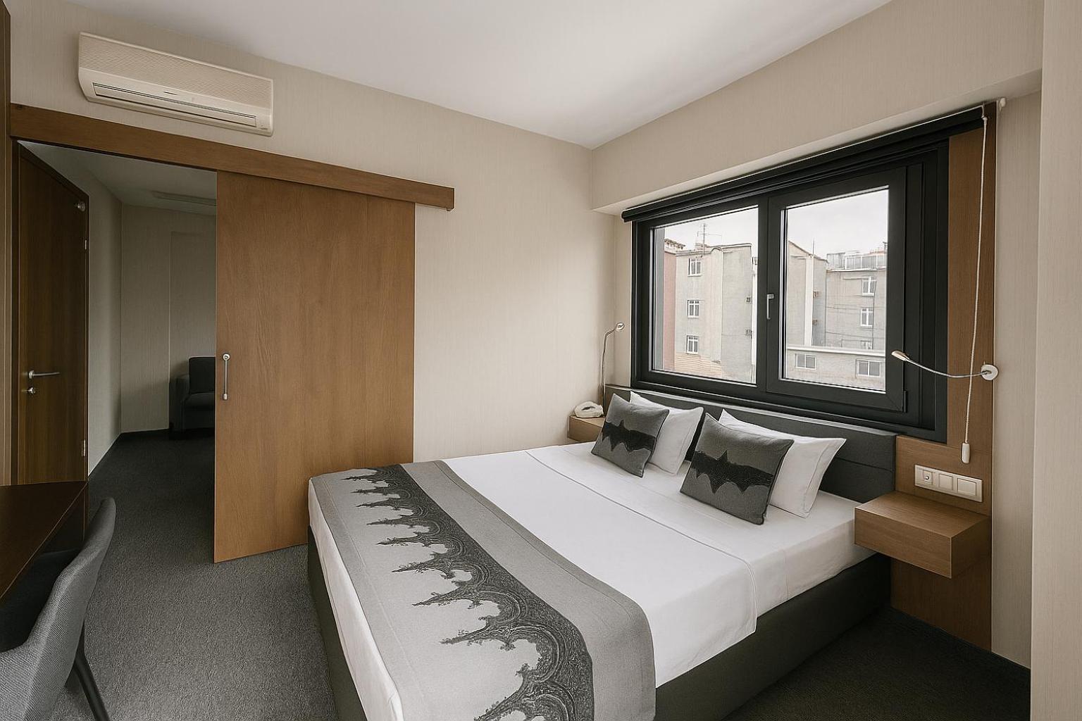 Black Art Hotel 5*