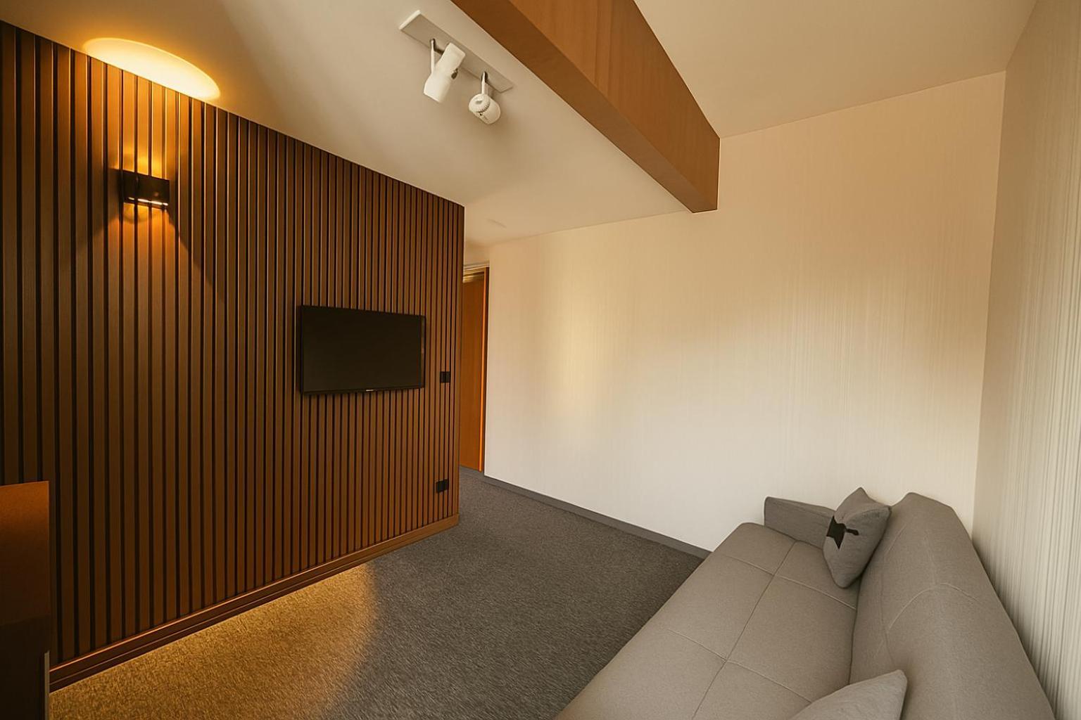 Black Art Hotel