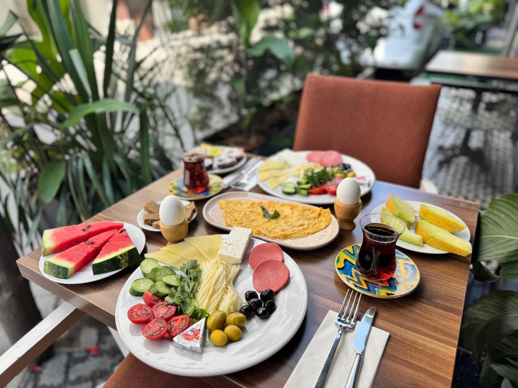 Hotel Black Art 5*