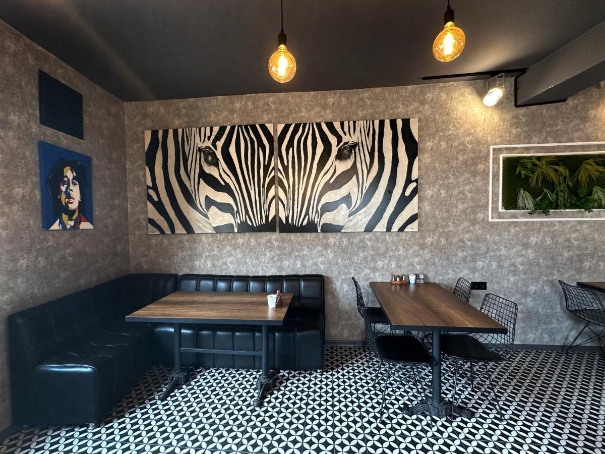 Black Art Hotel 5*